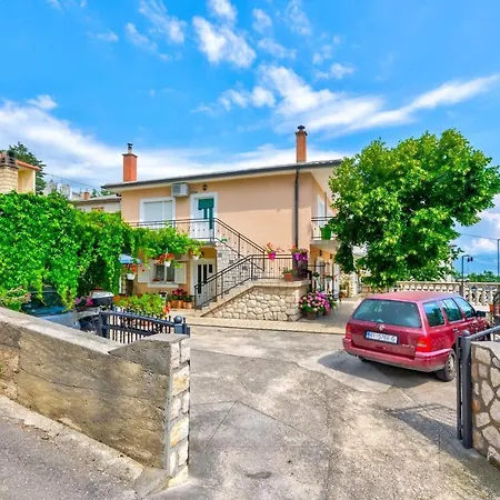 Apartment In 39519 Novi Vinodolski