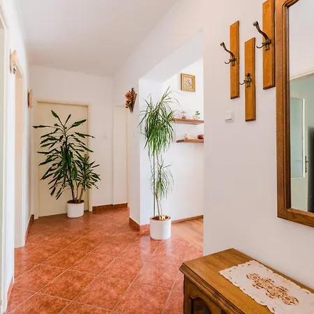 In 39519 Apartment Novi Vinodolski